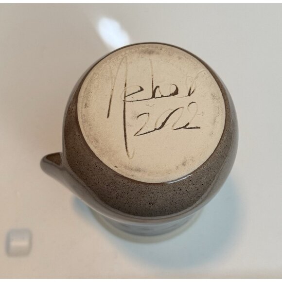 Stoneware Hand Warming Mug 14 oz Desert Sand Clay In Motion Neher 2022 Left Hand - Picture 13 of 16